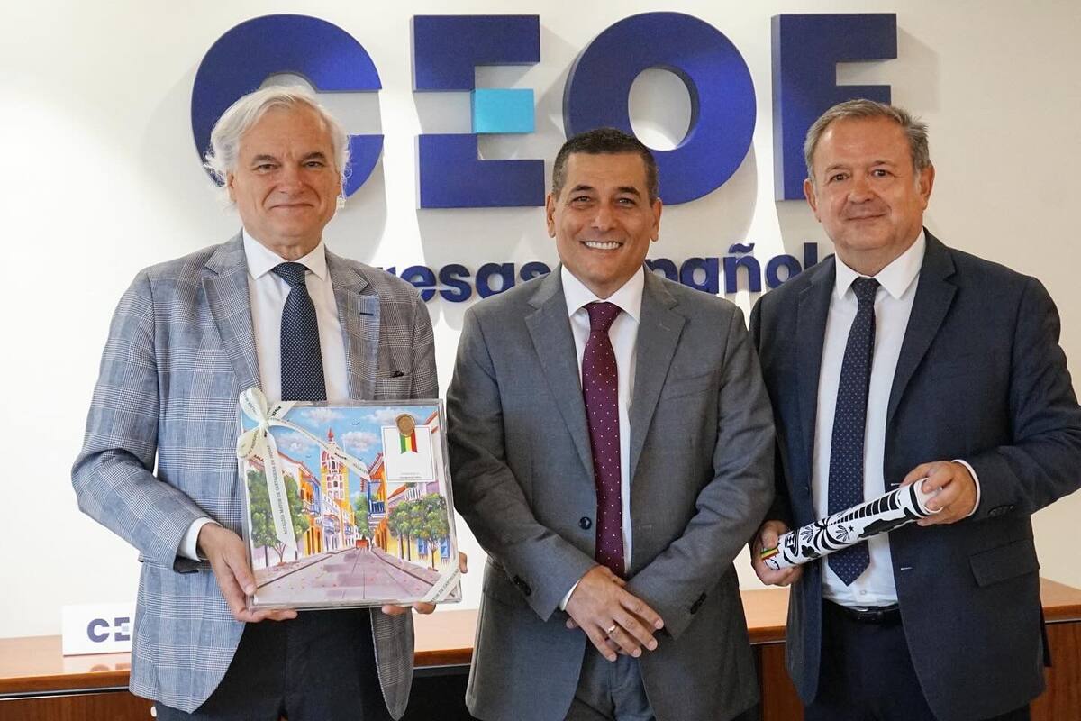 Primer día en España: Dumek concreta importantes avances para Cartagena