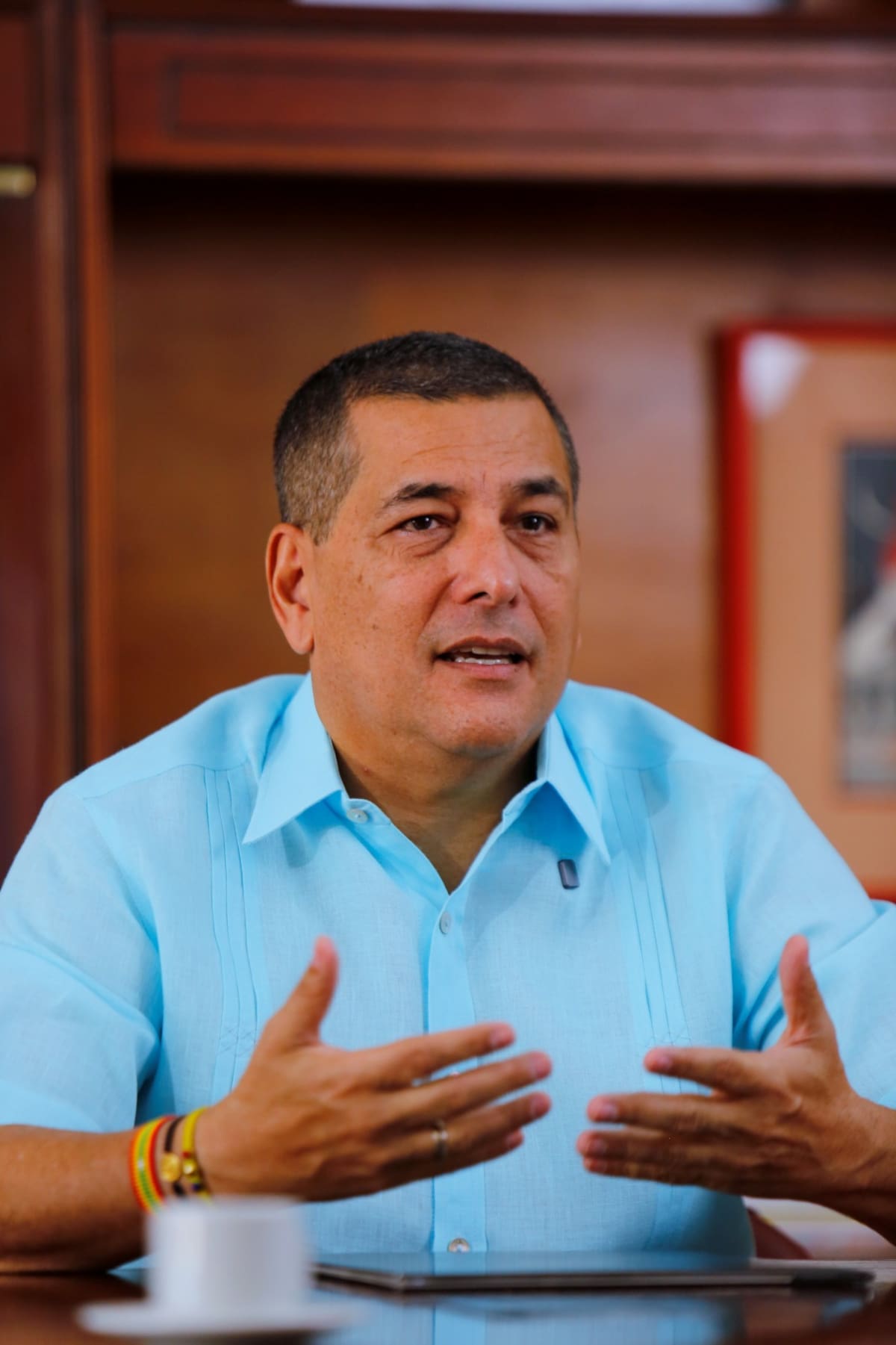 El alcalde de Cartagena, Dumek Turbay Paz, se refirió de las obras sociales que ha realizado en su administración. // Foto: Julio Castaño.