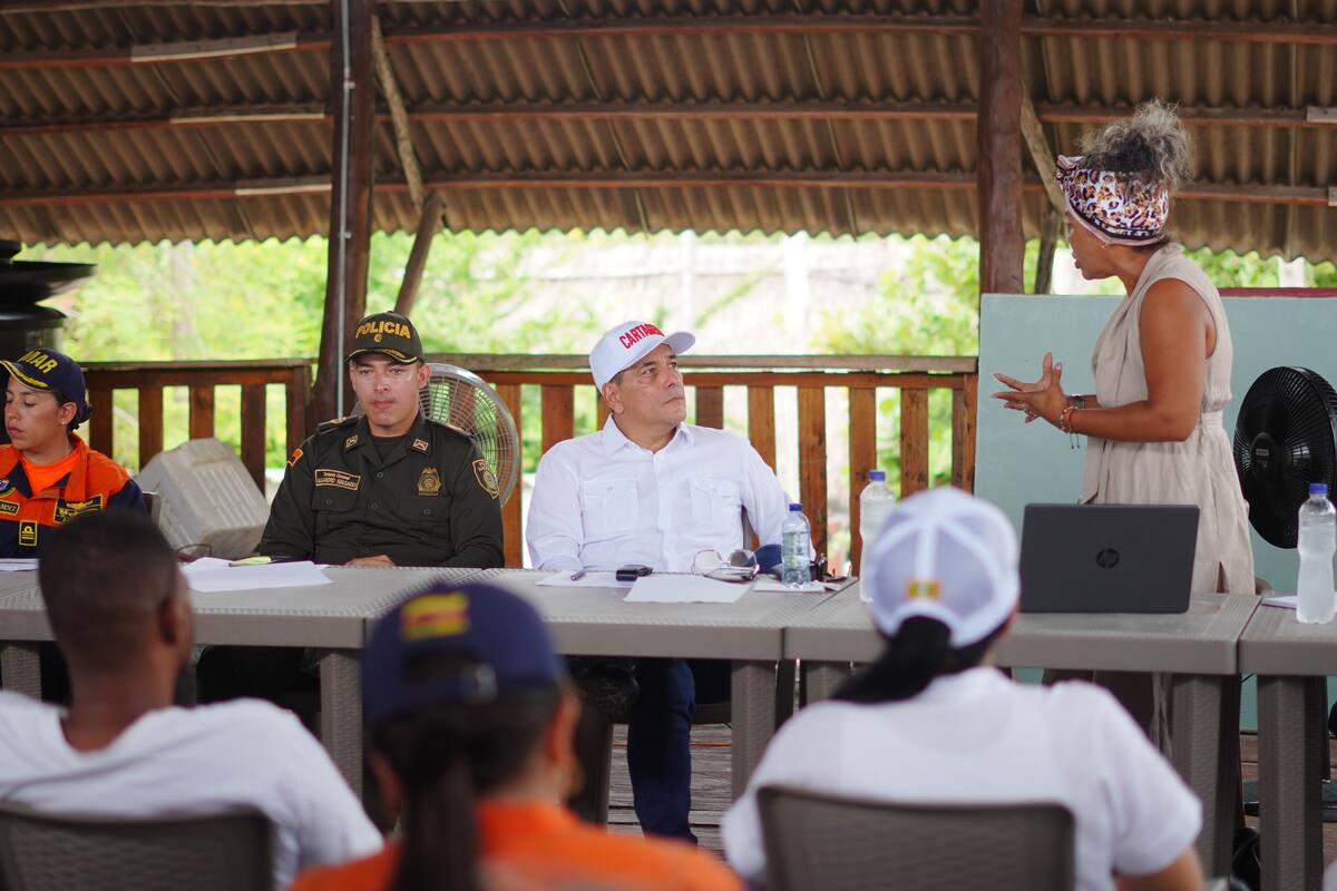 EL gabinete del alcalde de Cartagena, Dumek Turbay, en la zona insular. // Cortesía