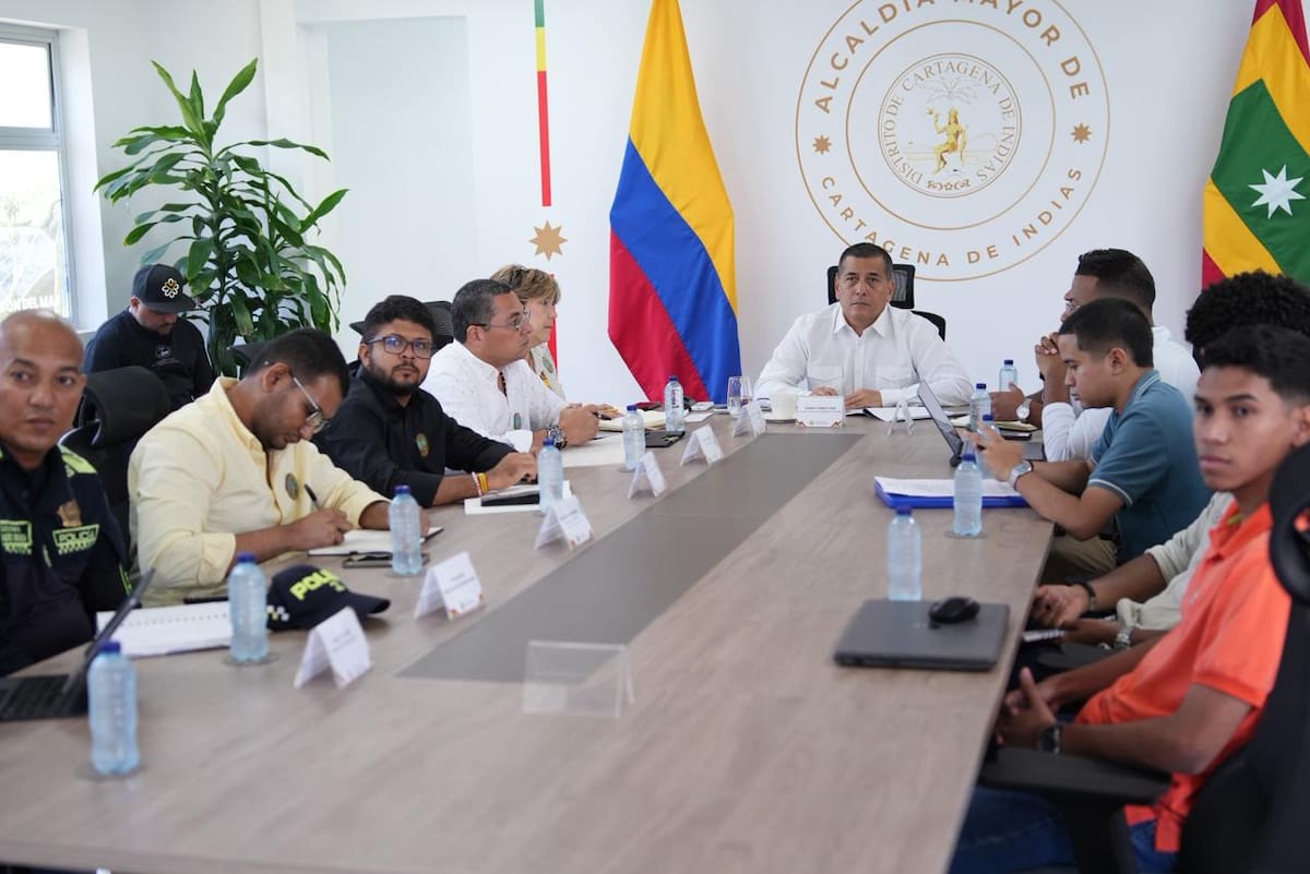 Reunión entre el alcalde de Cartagena, Dumek Turbay Paz con líderes universitarios de la ciudad. // Foto: Cortesía - Alcaldía de Cartagena.