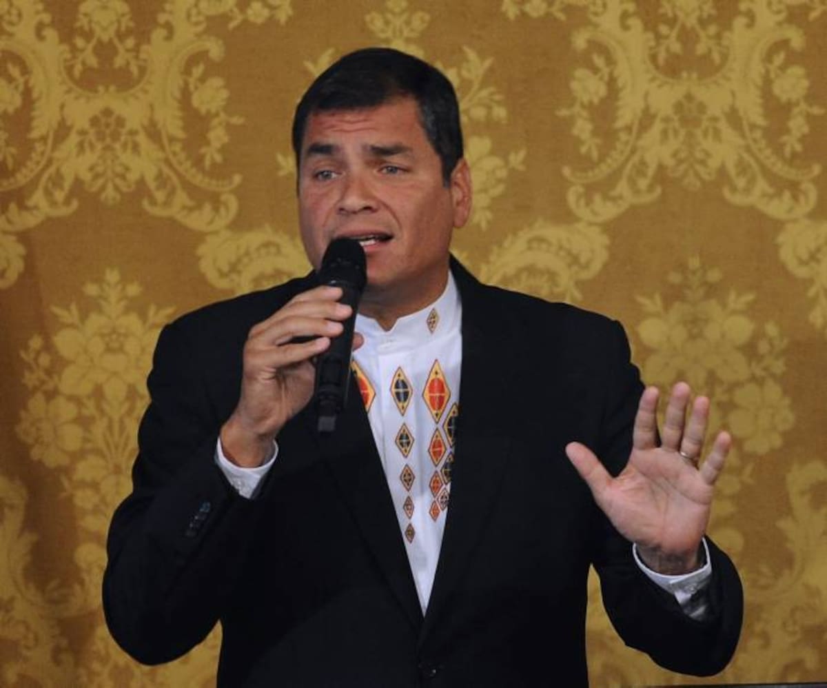 Correa presentó la demanda en marzo de 2011 a raíz de una columna de opinión de Palacio, en la que le acusaba de haber ordenado disparar contra un hospital durante una rebelión de policías en septiembre de 2010. AFP RODRIGO BUENDIA