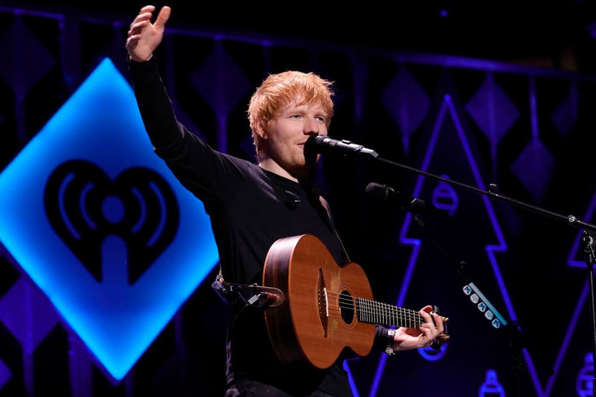 Video: Ed Sheeran es “corrido” por Policía de la India al cantar en la calle