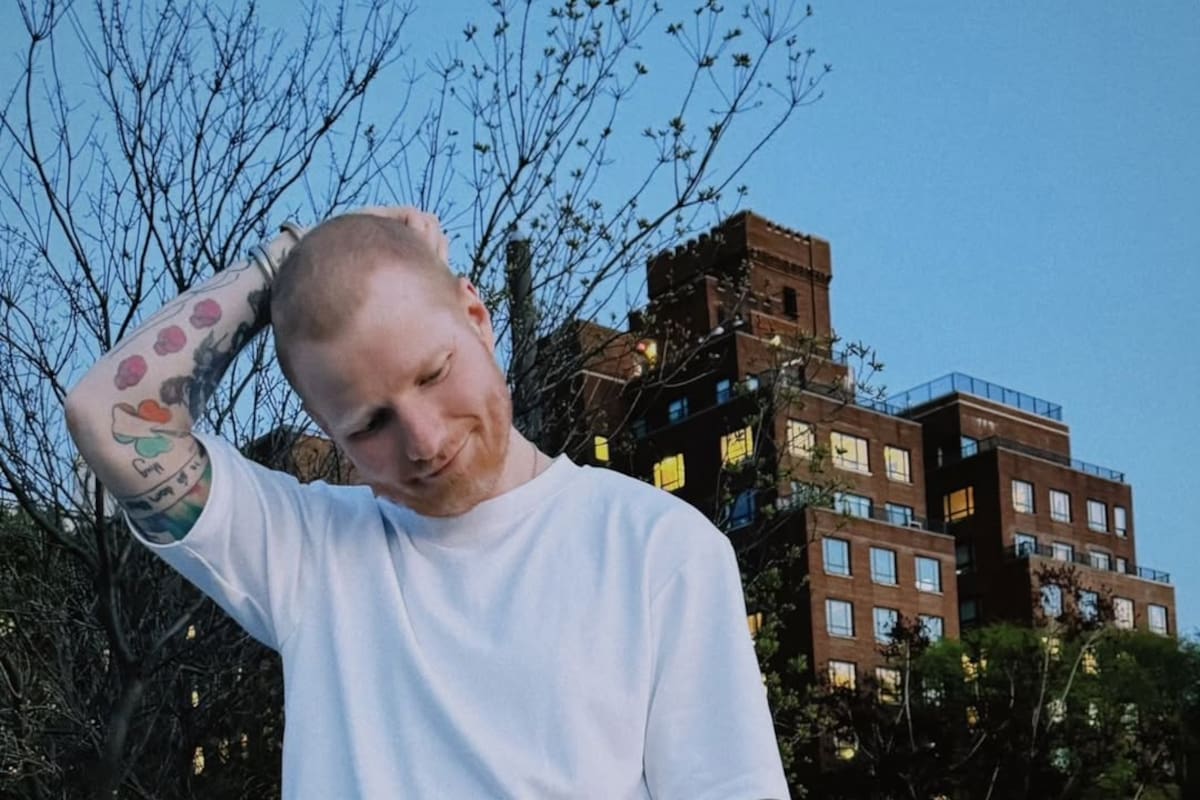 Ed Sheeran rompe el silencio sobre su salud tras aparecer con la cabeza rapada