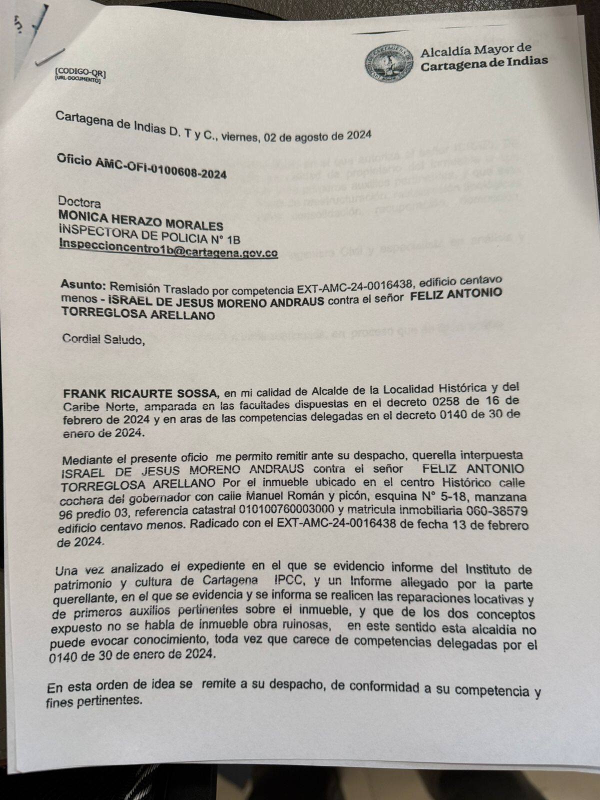 La defensa del propietario del Edificio El Centavo Menos, compartió la respuesta de la Alcaldía de la Localidad Histórica y del Caribe Norte de Cartagena - 1, sobre el estado del inmueble, con fecha de agosto de 2024. // Foto: Cortesía.