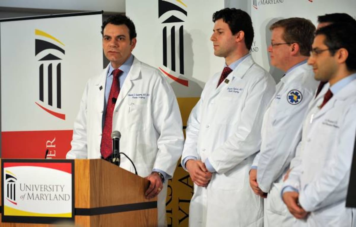 La compleja cirugía fue realizada por el grupo de cirujanos del Centro Médico de la Universidad de Maryland, Estados Unidos. El jefe del equipo quirúrgico, Eduardo Rodríguez, dio la información. AP
