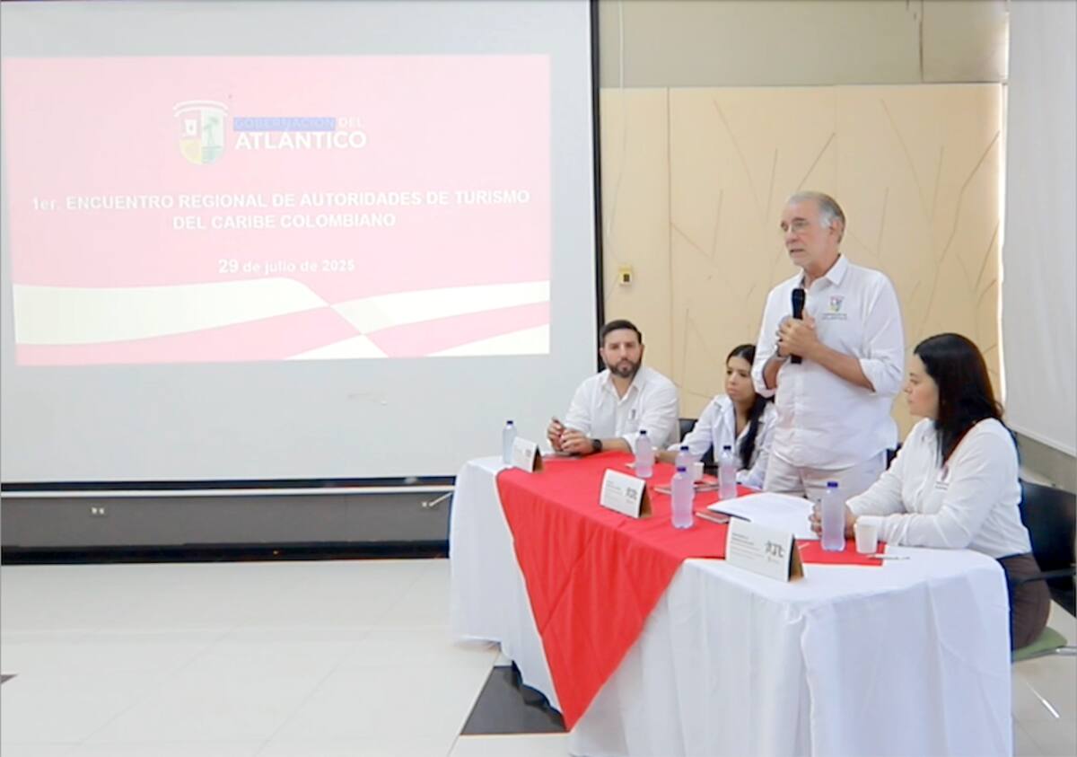 El gobernador del Atlántico, Eduardo Verano estuvo presente en el Primer Encuentro Regional de Autoridades de Turismo del Caribe Colombiano.//Cortesía.