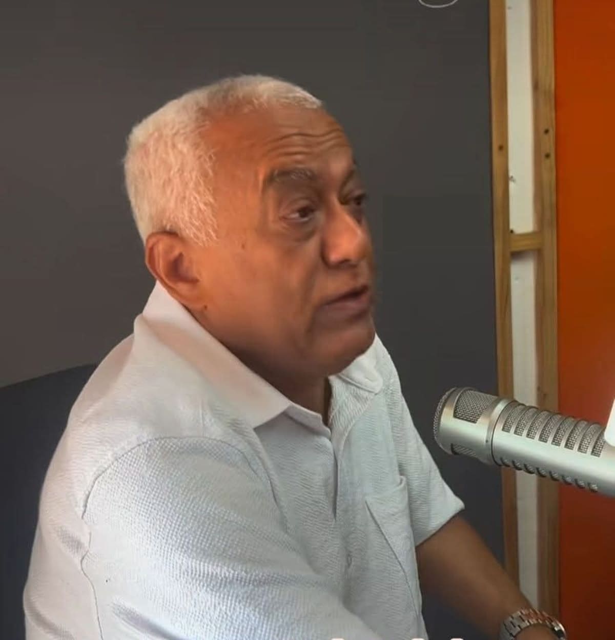 Reaparición del compositor vallenato Elfrén Calderon.