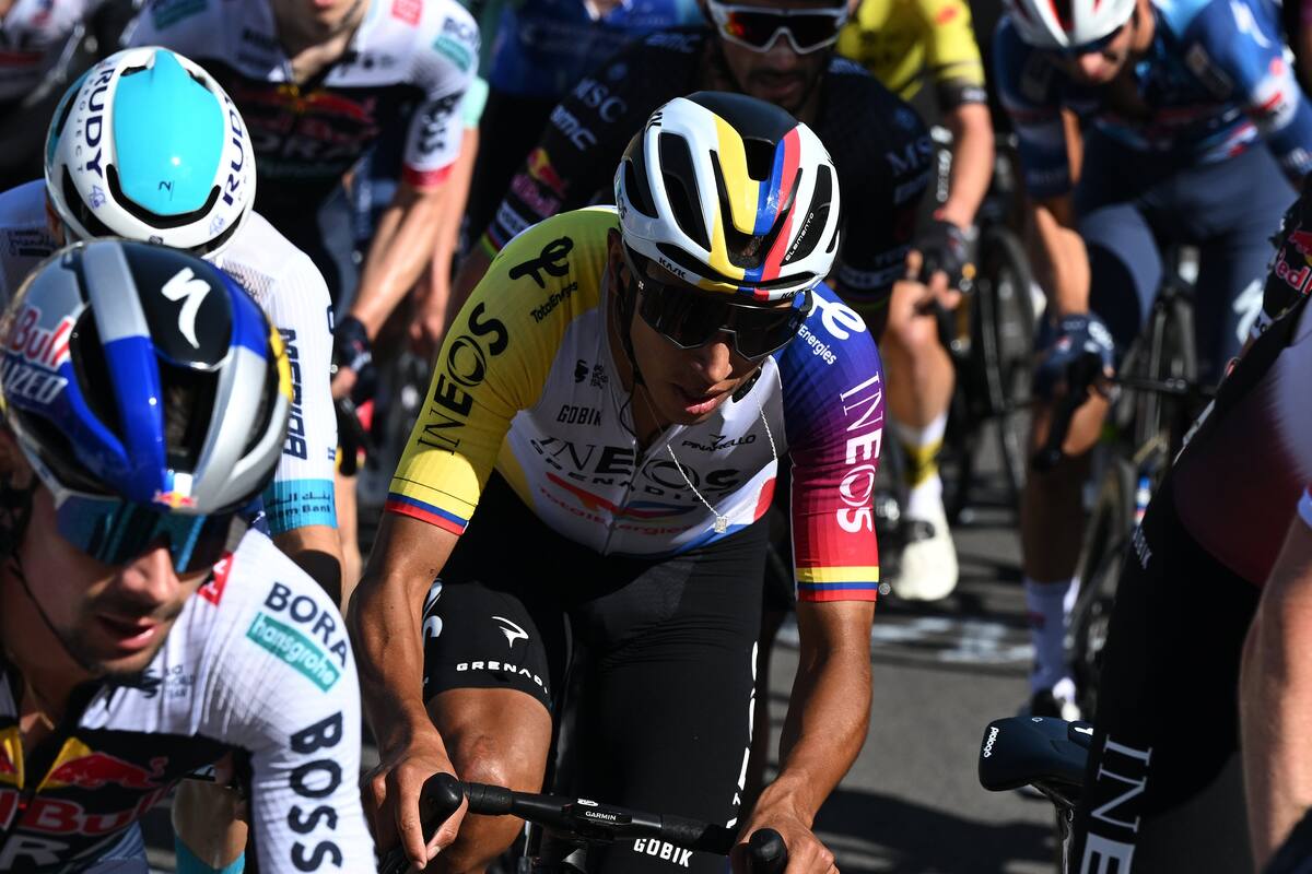 Egan Bernal estuvo cerca del podio en el Giro de Emilia
