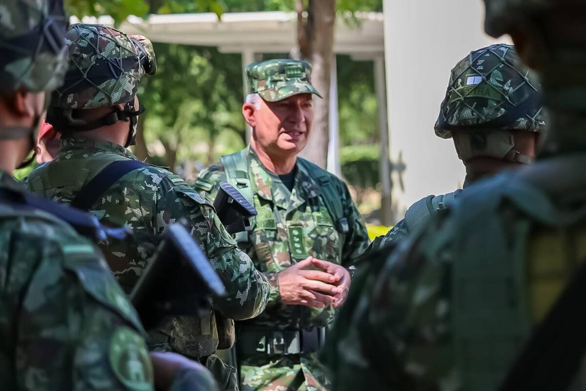 Ejército revela incautaciones récord de armas y drogas en balance 2025