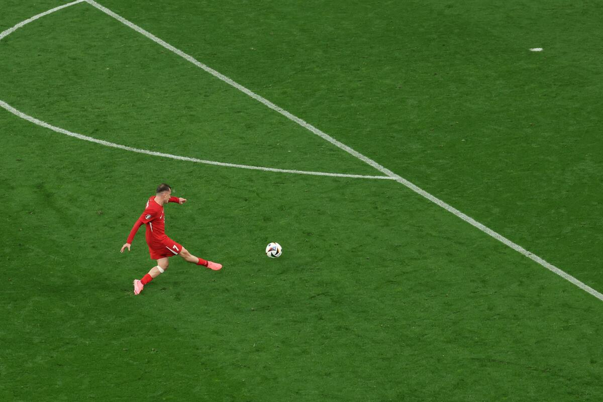 Muhammed Kerem Aktuerkoglu de Turquía anota el 3-1 durante el partido de fútbol del grupo F de la UEFA EURO 2024 entre Turquía y Georgia, en Dortmund, Alemania. //EFE