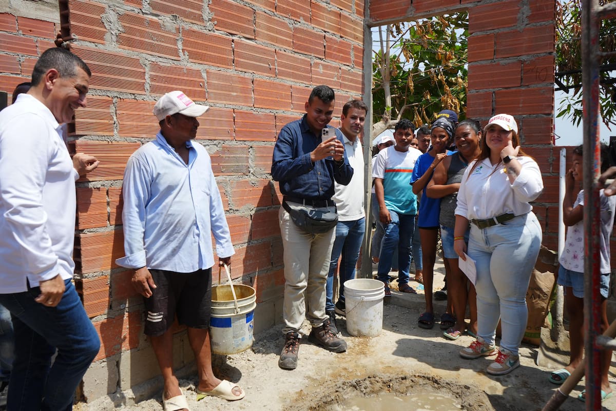 Alcaldía de Cartagena entregó ayudas a emprendedoras en Olaya