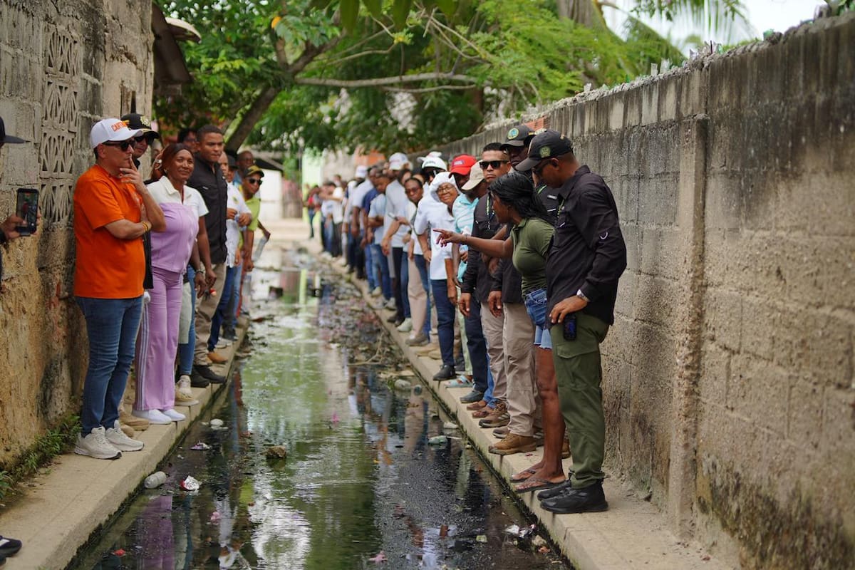 Dumek Turbay anuncia obras viales, educativas y contra inundaciones en Santa Ana