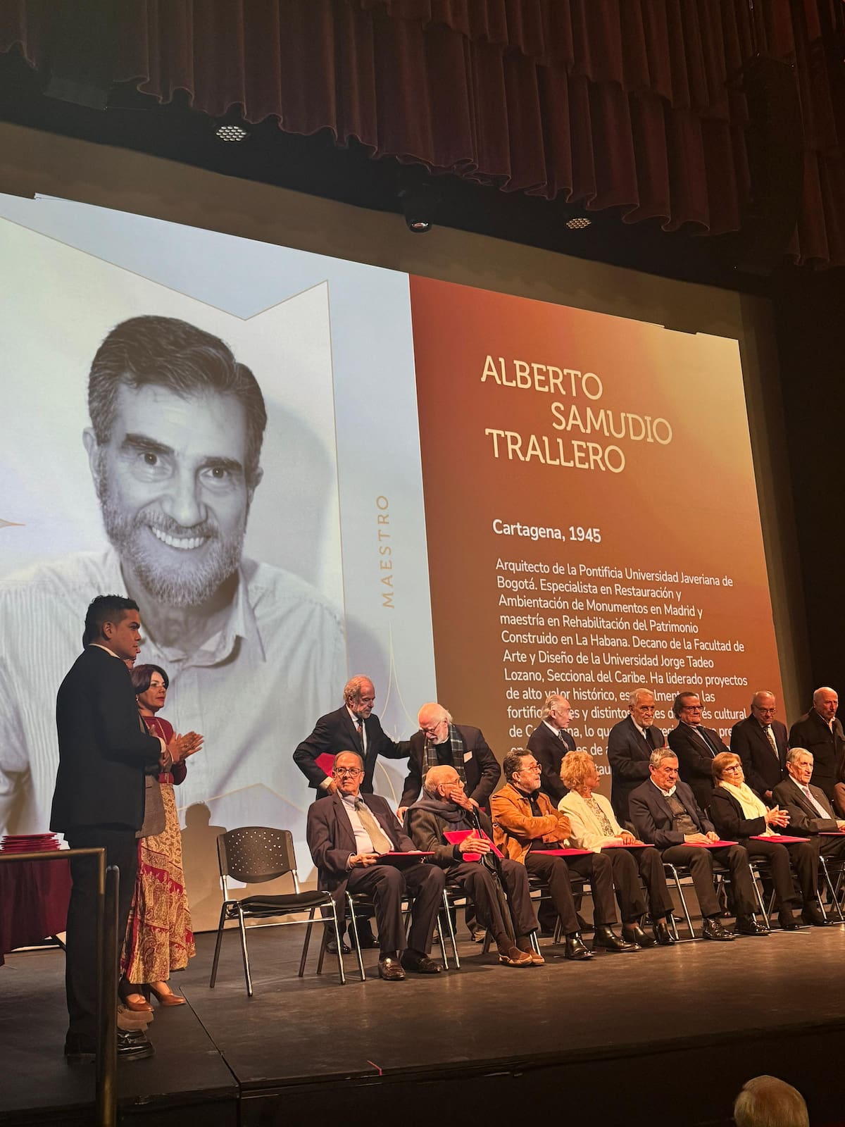 El arquitecto cartagenero Alberto Samudio Trallero fue homenajeado en Bogotá. // Foto: cortesía