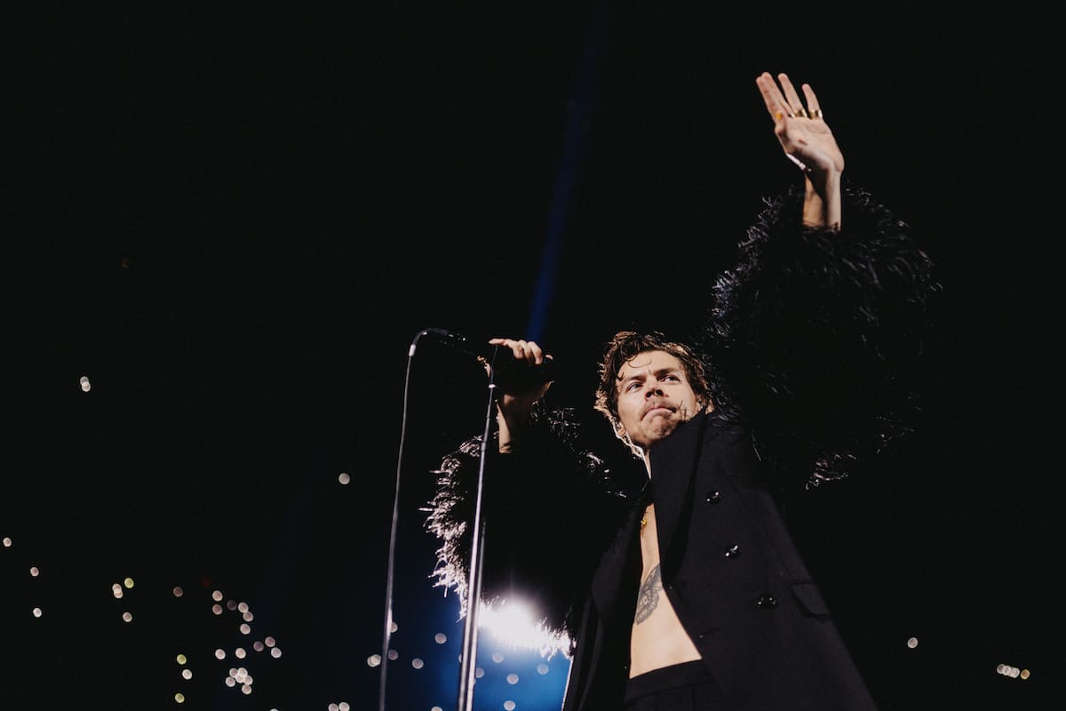 El cantante británico estableció un nuevo récord en Wembley con su gira Together, Together y emocionó al público con un homenaje a sus excompañeros de One Direction. // Colprensa