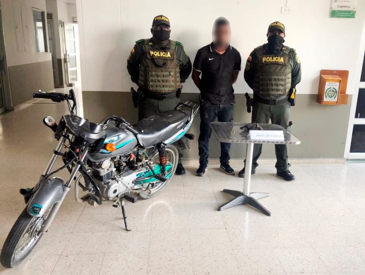 El capturado fue puesto ese mismo día del crimen a disposición de la Fiscalía por los delitos de homicidio, porte ilegal de arma de fuego y hurto.