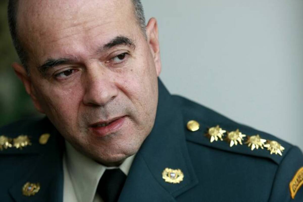 El comandante del Ejército, general Sergio Mantilla sostuvo que entiende el dolor de los padres de los 11 soldados fallecidos pero insistió en que los responsables de su muerte son los miembros de las Farc. COLPRENSA