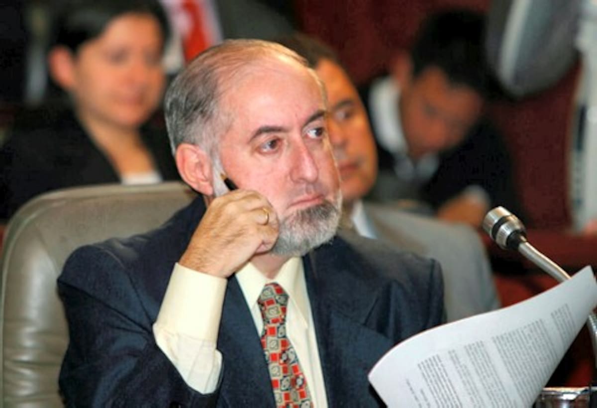 Manuel Velásquez