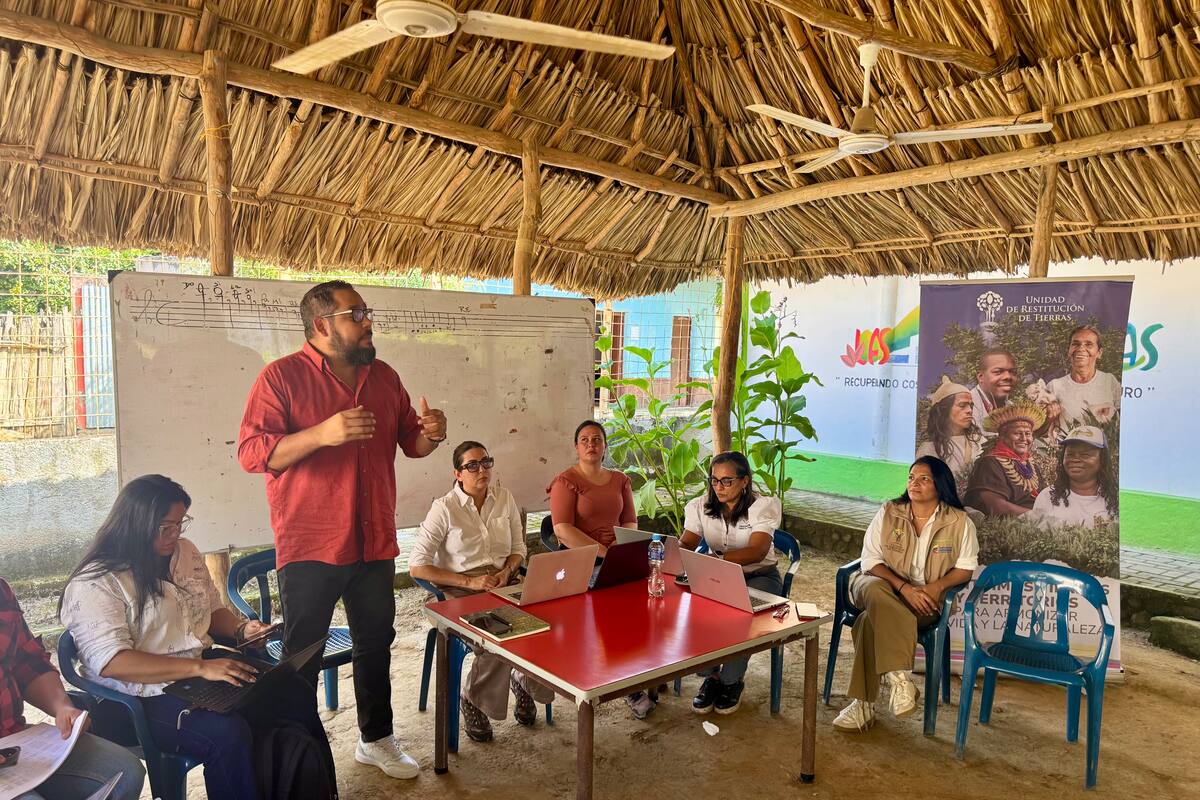 Realizan audiencia para entrega de predios en ‘Las Palmas’, en San Jacinto