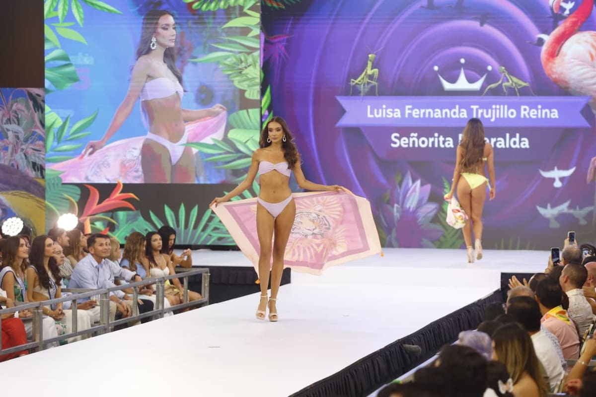 En fotos: las candidatas del CNB se miden en el desfile de traje de baño