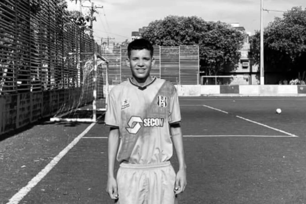 Sicarios mataron al futbolista Brayan Guzmán mientras estaba en una tienda