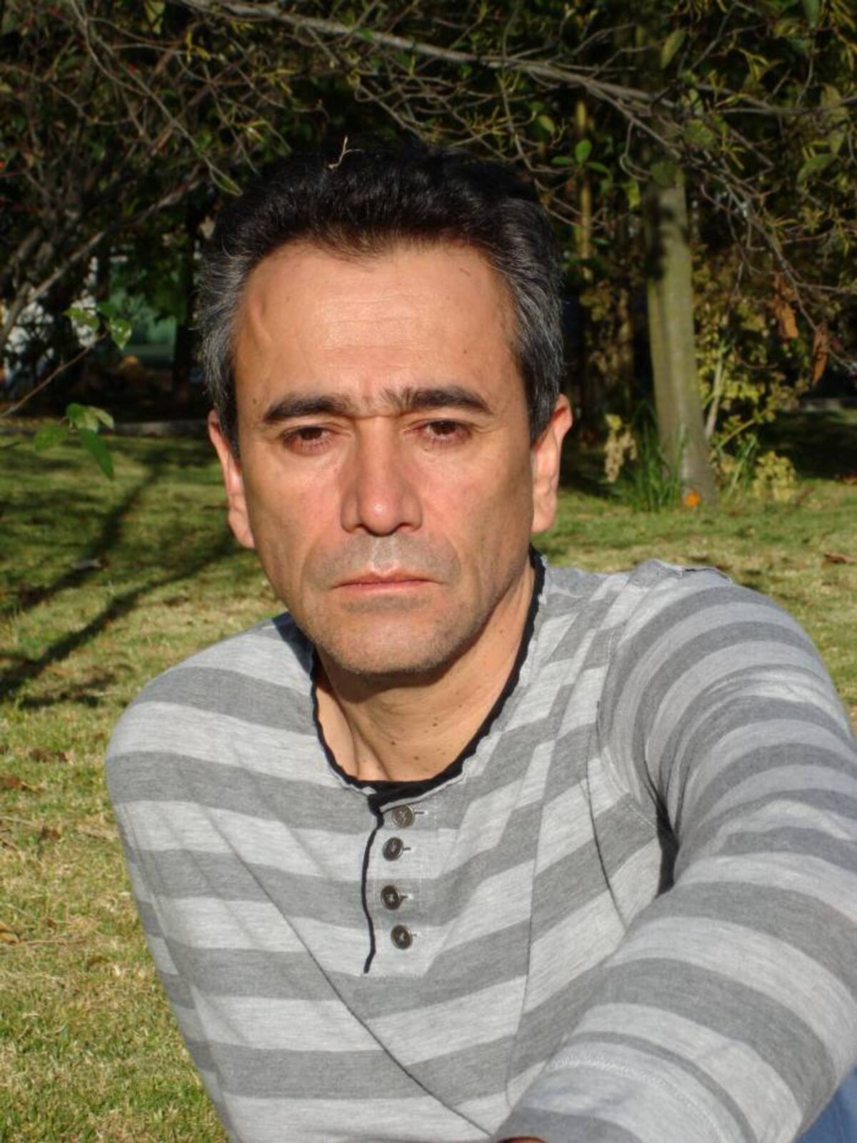 El escritor Evelio Rosero lanzara su novela "La carroza de Bolívar" en el Hay Festival. (COLPRENSA-CORTESIA EDICIONES URANO)