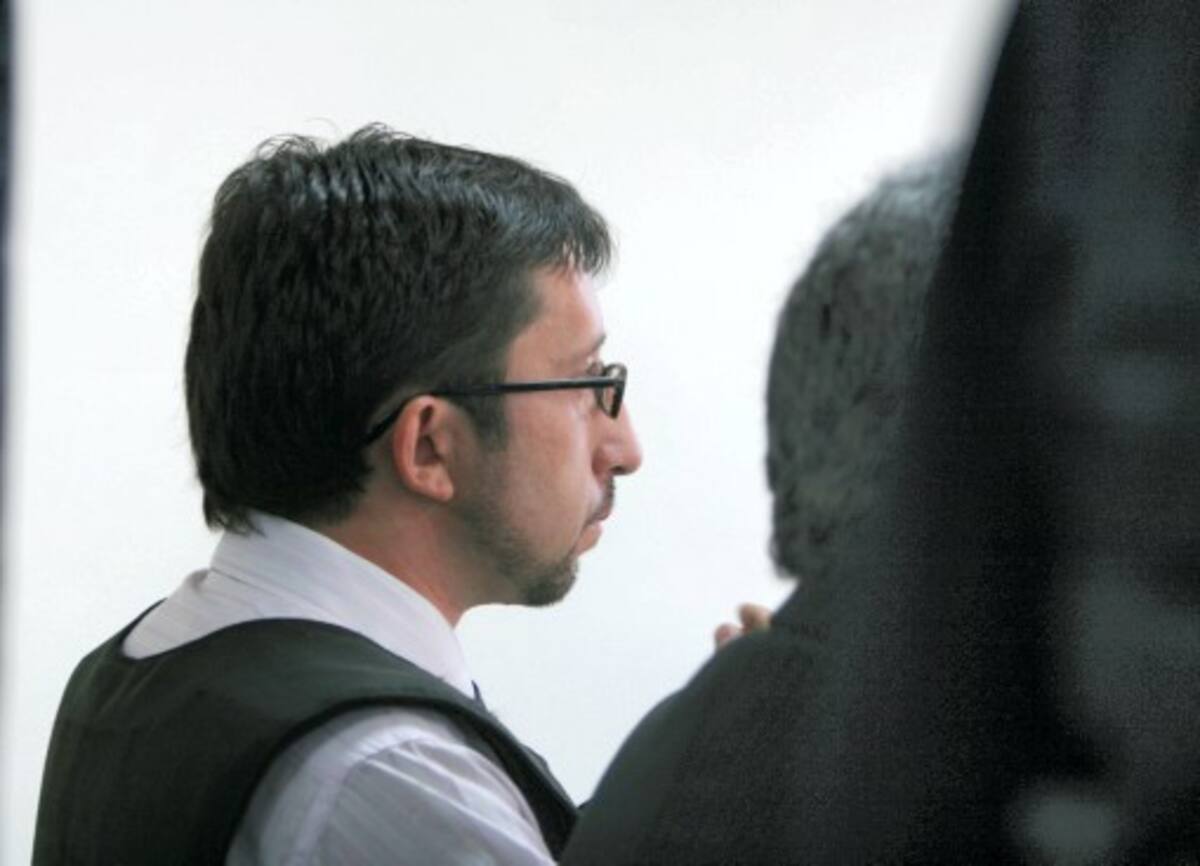 El exconsejal Vladimir Melo, juzgado por por pagar a dos sicarios para matar a su esposa, espera una condena entre 40 y 45 años de prisión, según dictaminó el juez que lleva el caso. COLPRENSA