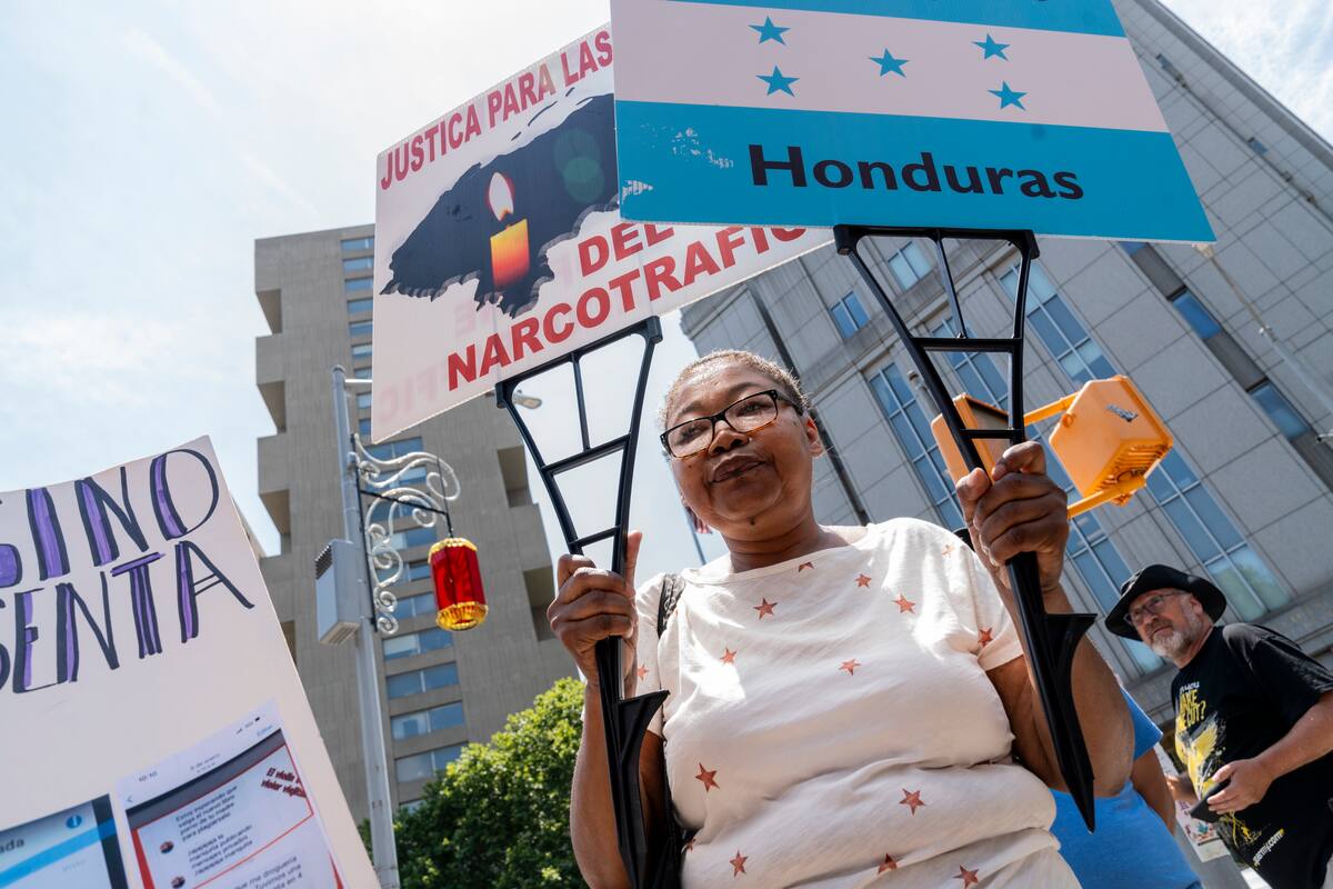 Expresidente de Honduras es condenado a 45 años de cárcel en Nueva York