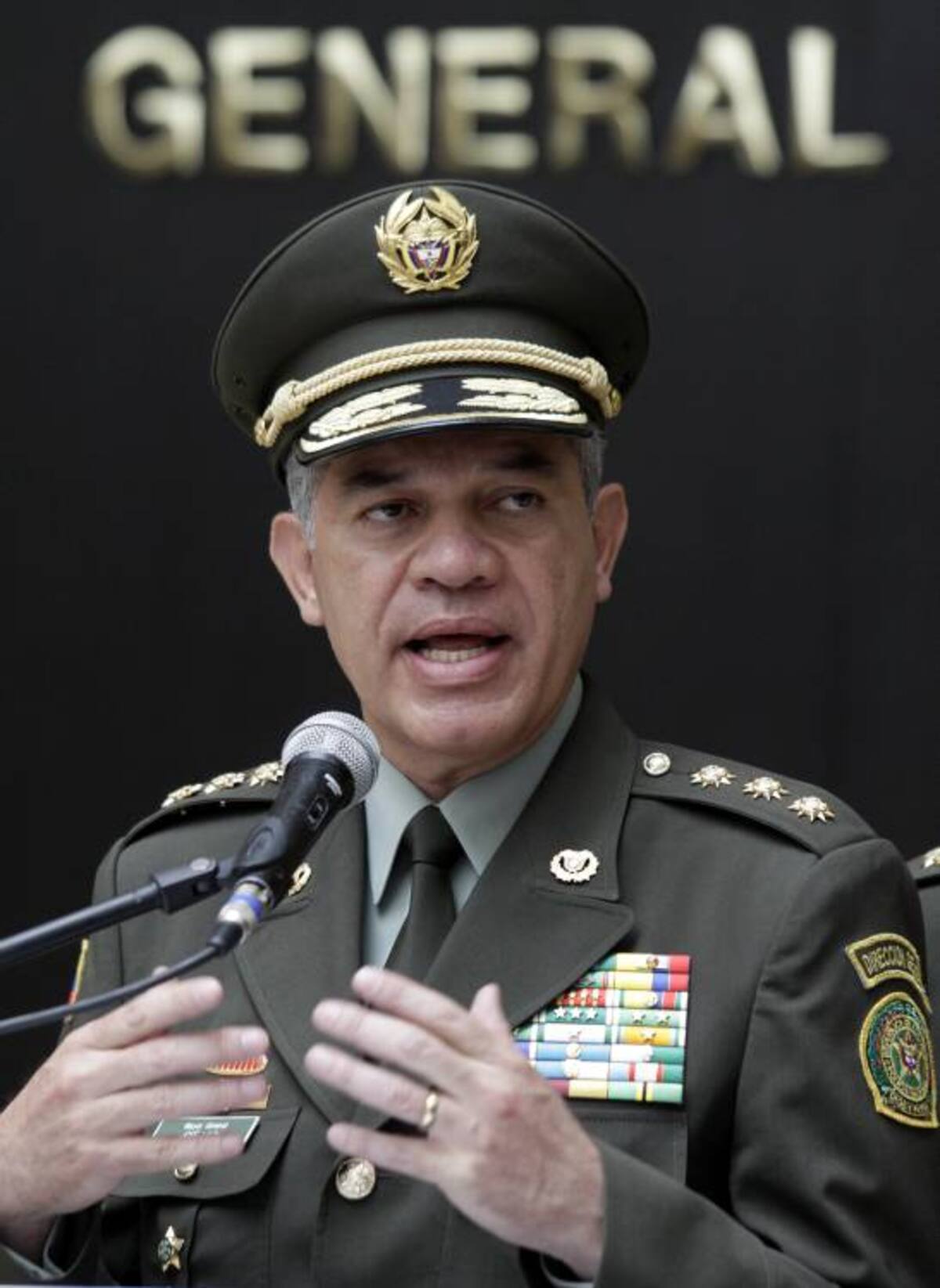 El general José Roberto León Riaño señaló que estén en donde estén los grandes capos serán capturados. (Colprensa Mauricio Alvarado)