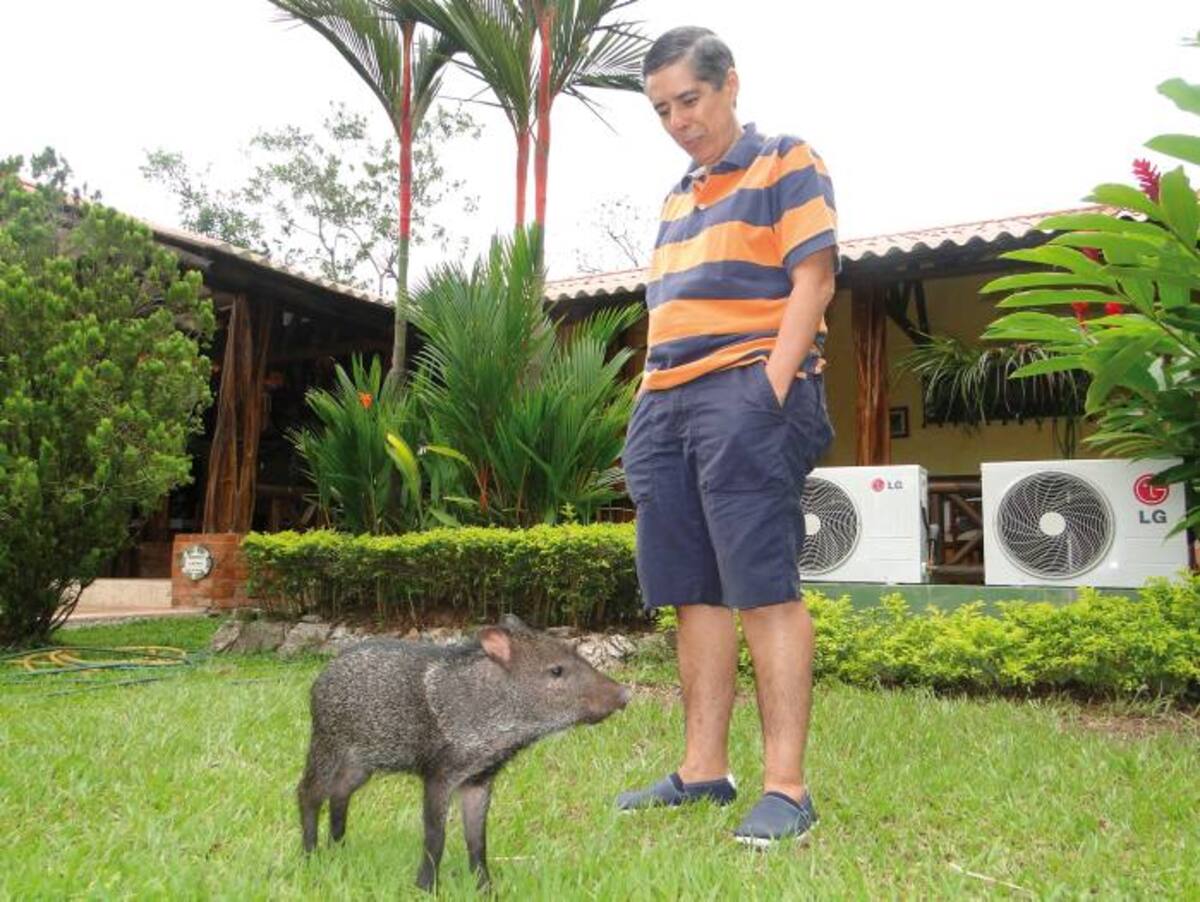 Alan Jara, gobernador del Meta, con Josefo Libertad. Colprensa