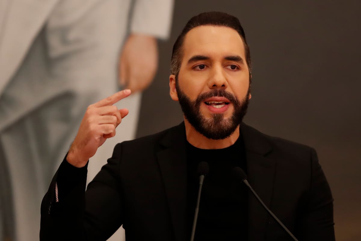 Bukele elimina el lenguaje inclusivo de la educación en El Salvador