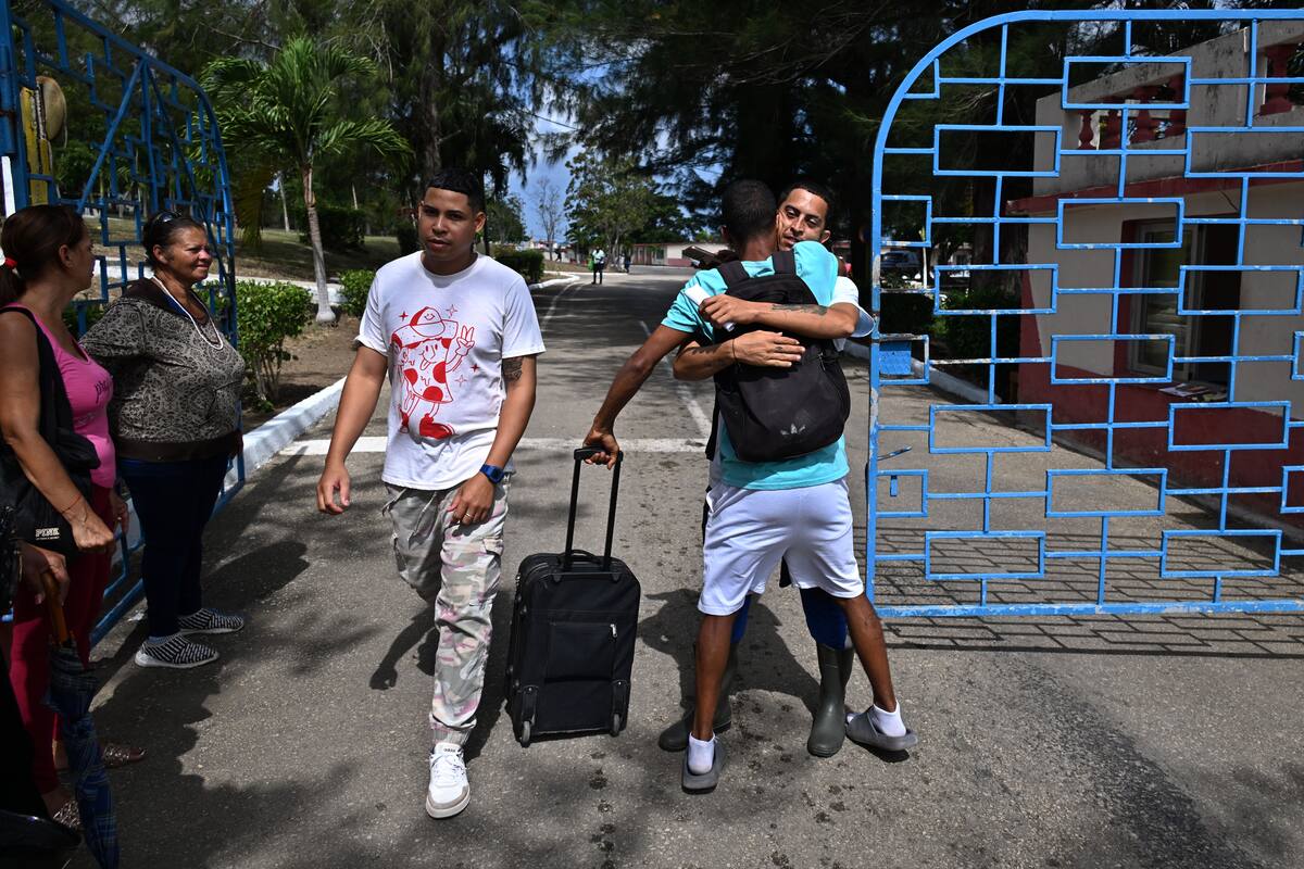 Cuba inicia la liberación de más de 2.000 presos políticos