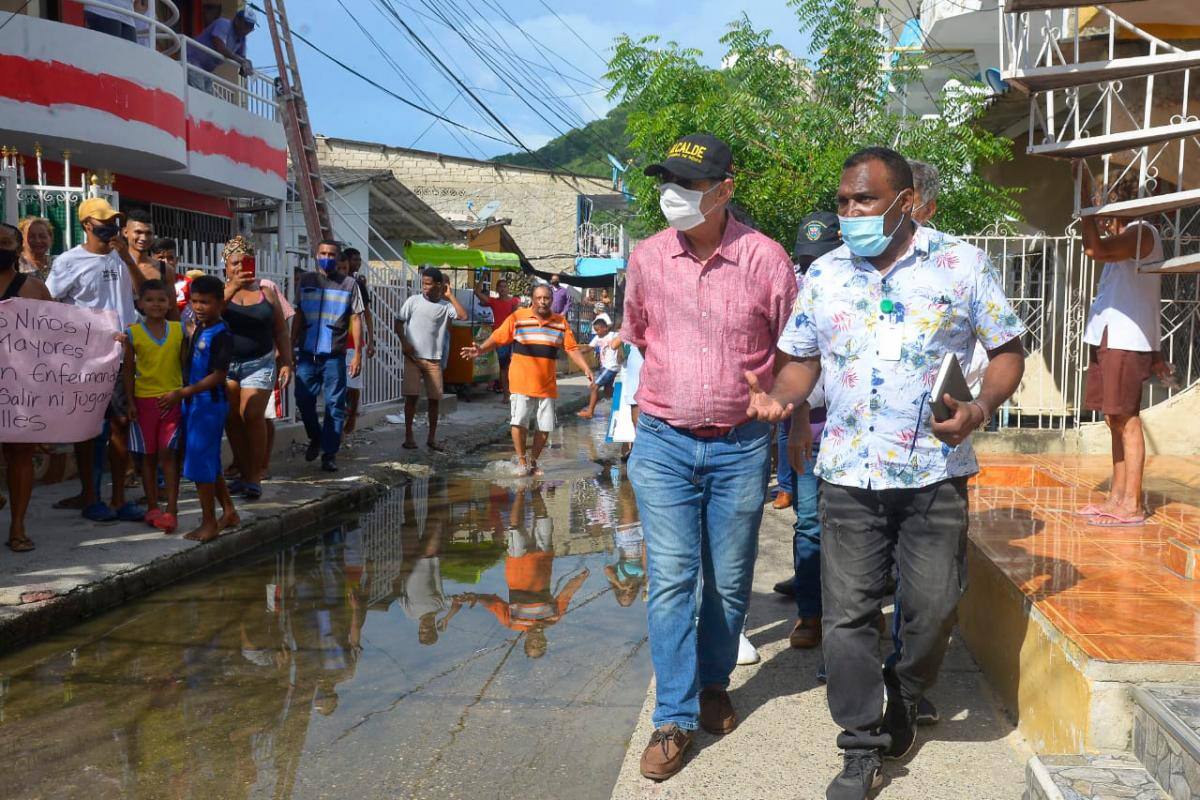 Alcalde Dau se compromete con el Barrio Chino