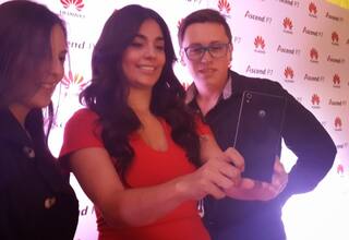 El más reciente buque insignia de Huawei llegó a Colombia