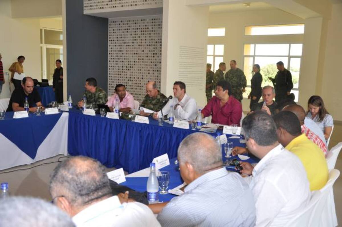 El consejo se realiza con el objetivo de revisar los dispositivos de las Fuerzas Militares y la Policía Nacional en esas zonas de frontera con Venezuela. COLPRENSA