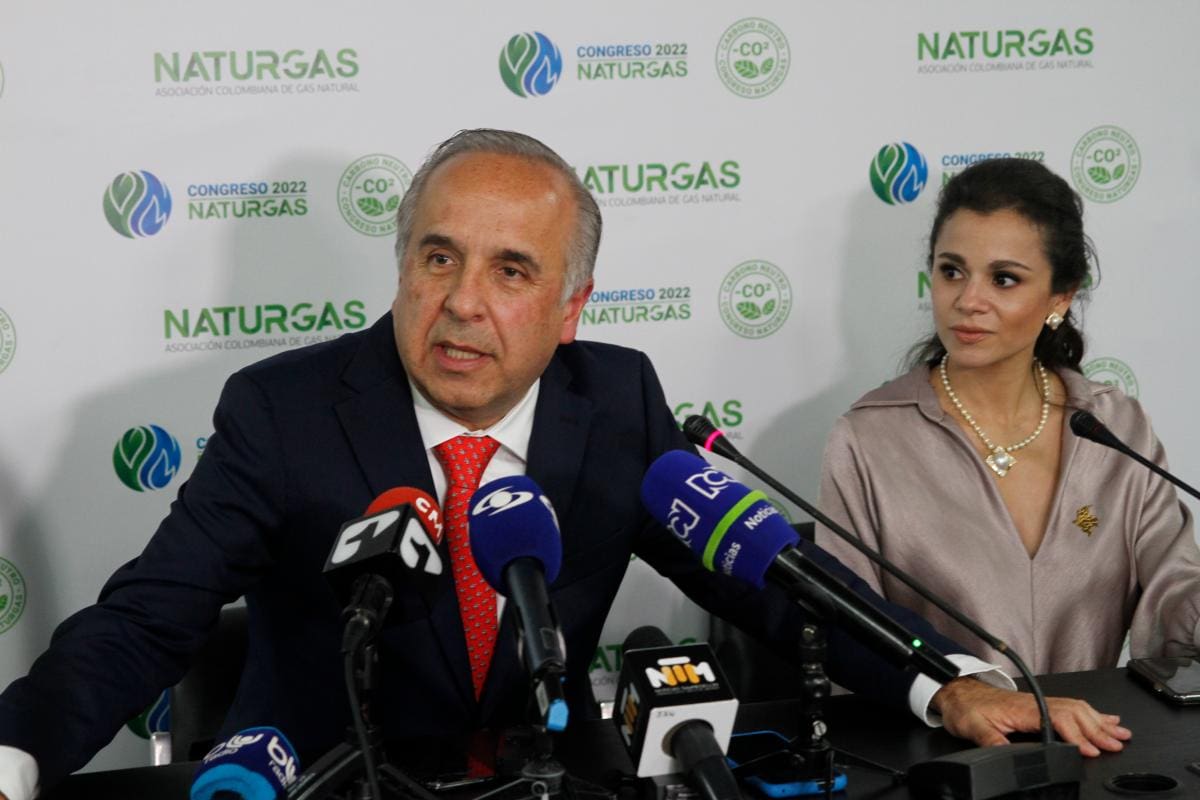 Gobierno retira sobretasa al gas natural de la reforma tributaria