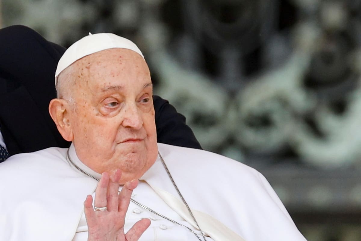 El Papa reapareció en la Basílica de San Pedro antes de la Vigilia Pascual