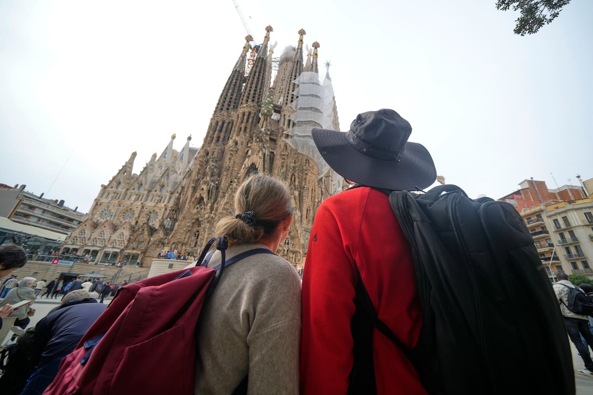 La Sagrada Familia ya tiene la cruz y es la más alta del mundo