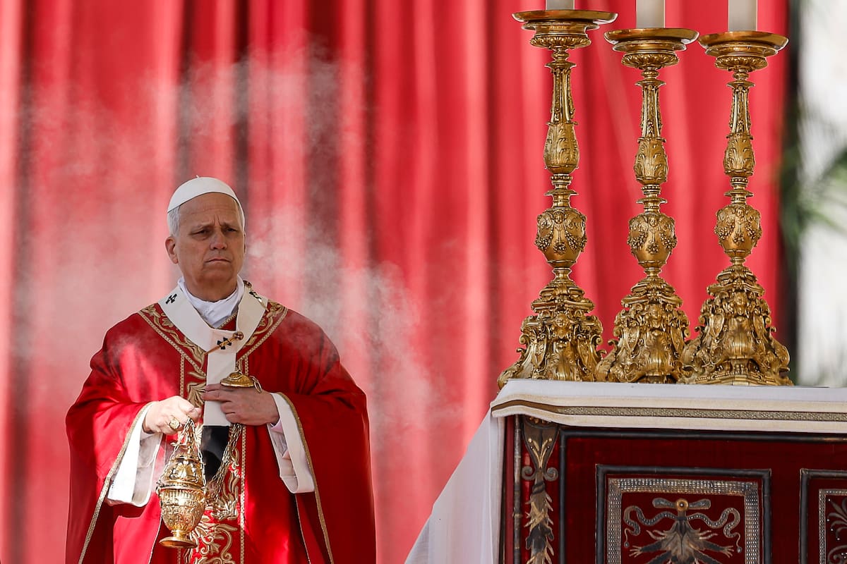 El papa llama a rezar en Semana Santa por las víctimas inocentes de la guerra