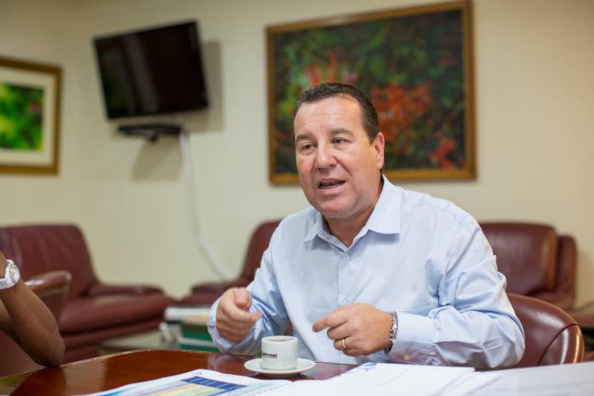 El perfil del nuevo gerente de Acuacar, John Montoya Cañas