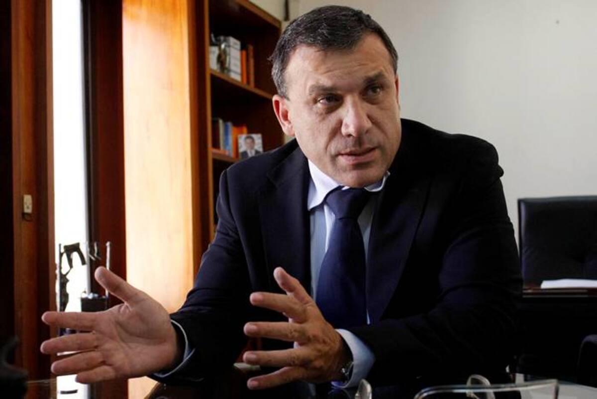 “El derecho a la protesta no puede llegar a paralizar un país y detener un servicio público esencial”, expresó el senador Roy Barreras. COLPRENSA