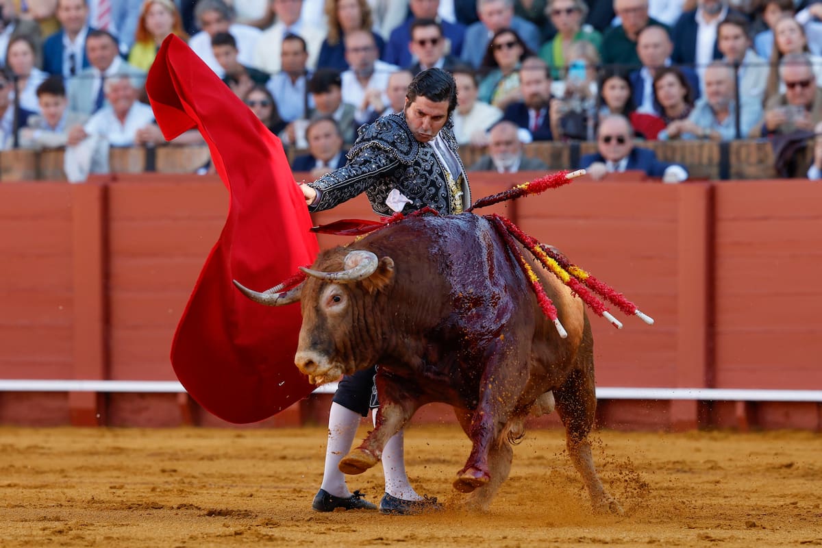 Grave cornada a Morante de la Puebla en la Maestranza de Sevilla