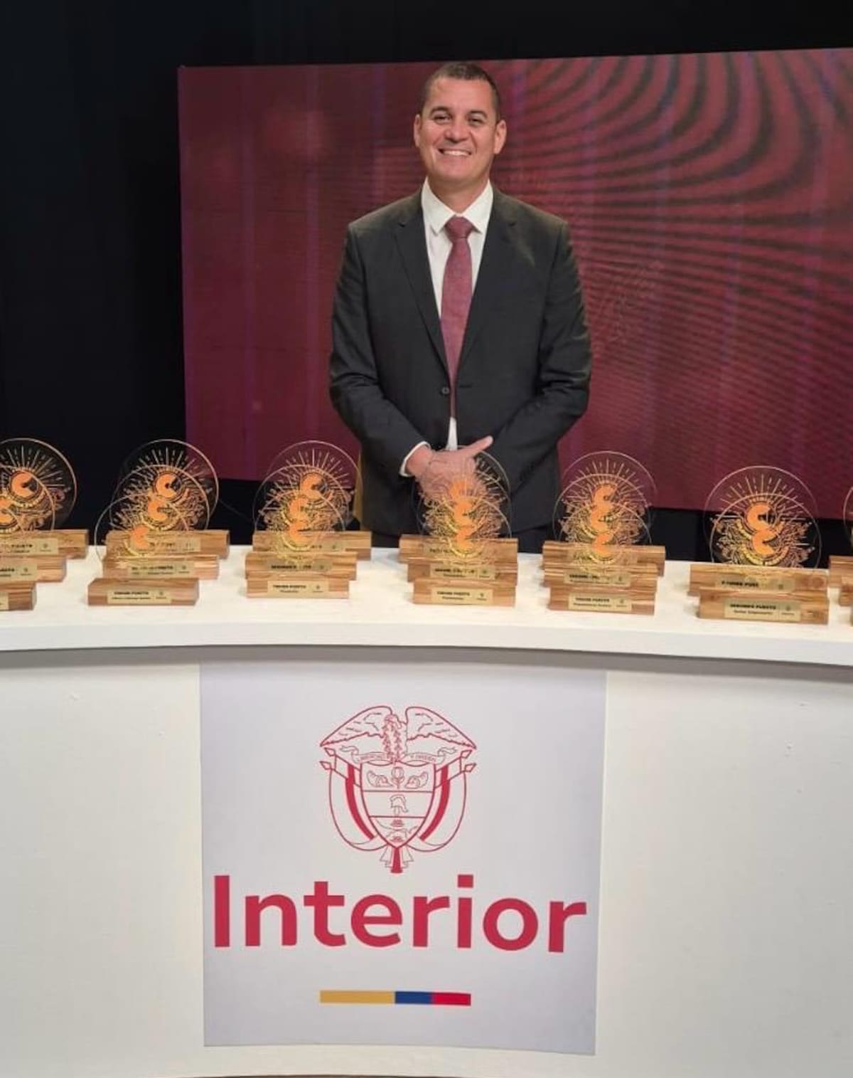 El secretario del Interior de Bolívar durante la ceremonia de los premios “Colombia Participa” de Mininterior.