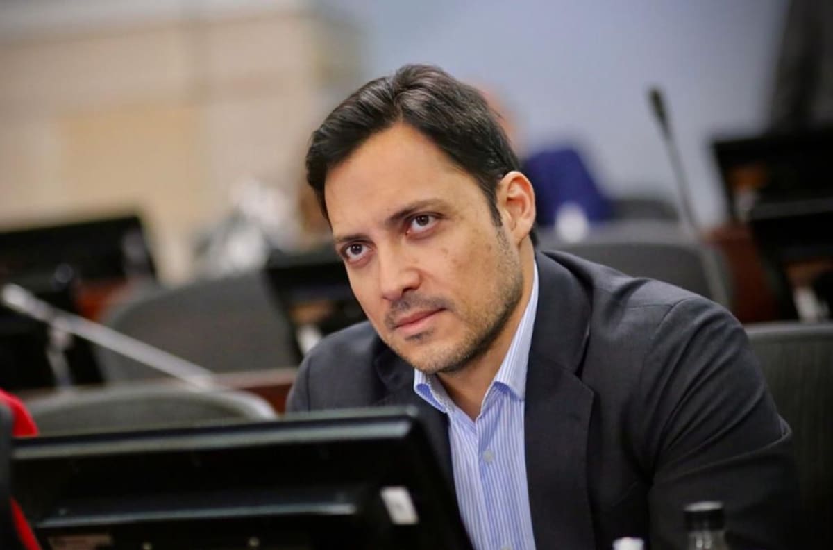 El senador de Cambio Radical y líder de la oposición, Carlos Fernando Motoa, criticó la falta de reacción del Gobierno.// Foto: cortesía.
