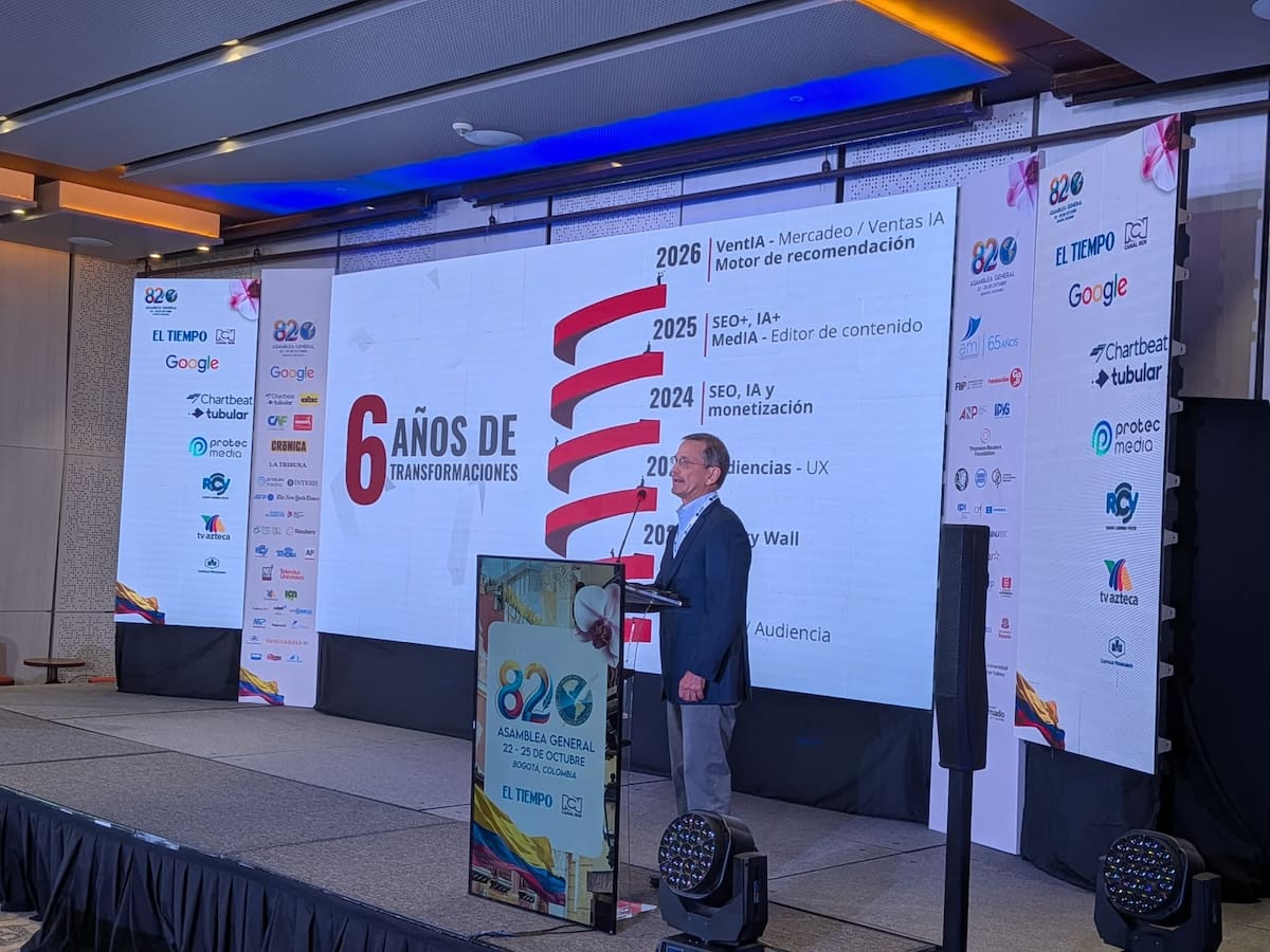 Gerardo Araujo Perdomo, gerente general del periódico El Universal, señaló que sigue aprendiendo, a pesar de que lleva 43 años al frente de la compañía. // Foto: El Universal.