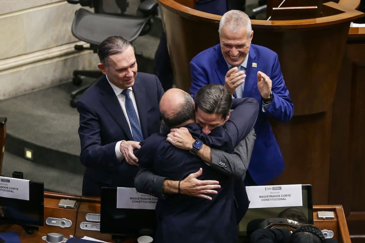 Oposición celebra elección de Camargo y oficialismo queda en crisis