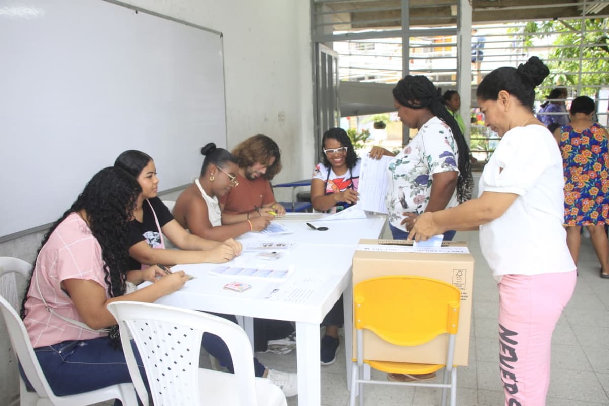 En Cartagena hubo 137 puestos de votación para la segunda vuelta presidencial. // Foto: Julio Castaño.