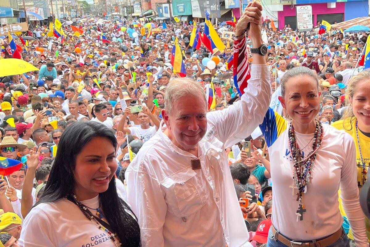 Oposición venezolana denuncia que el CNE ha paralizado la transmisión de actas