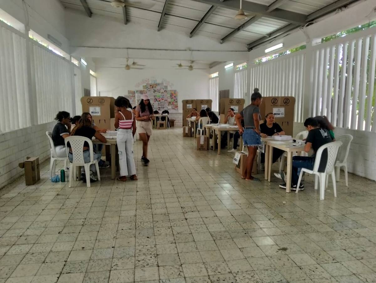 Elecciones de Consejos de Juventud en la escuela Fe y Alegría de Las Gaviotas, en Cartagena. // Foto: Zenia Valdelamar - El Universal