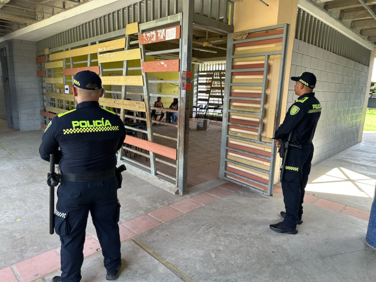 La Policía Nacional en el sur del Atlántico detuvo a dos personas que estaban solicitadas por diferentes delitos por parte de las autoridades competentes.//El Universal.