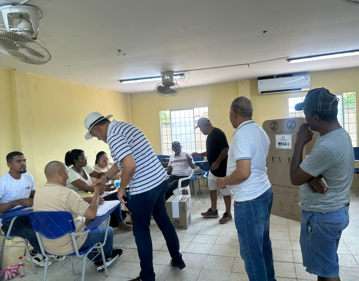 Los habitantes del Atlántico acudieron a las urnas en los diferentes municipios durante la jornada electoral del domingo 21 de junio.//EL Universal.